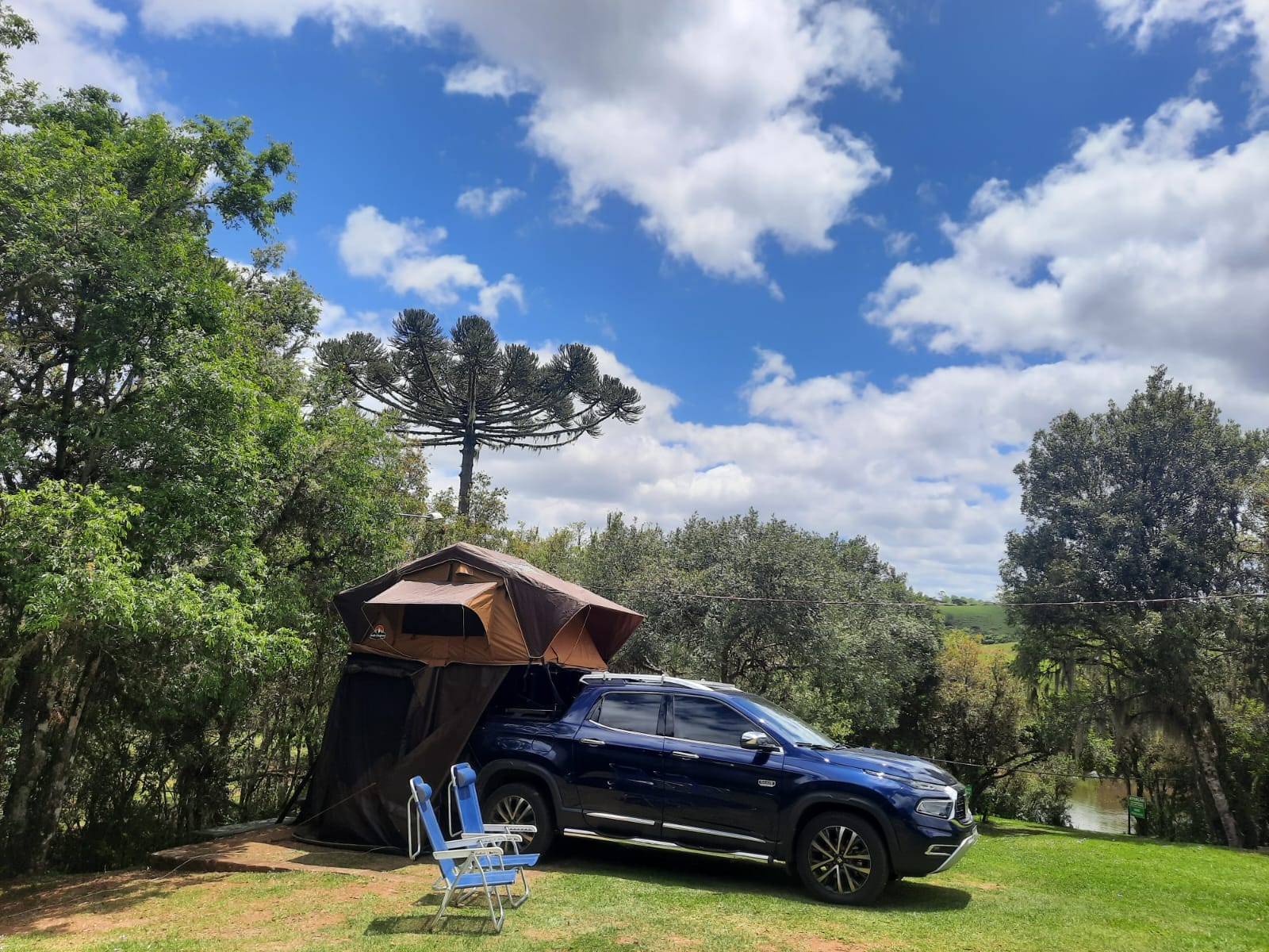 Barraca de teto e acessórios completos de campig