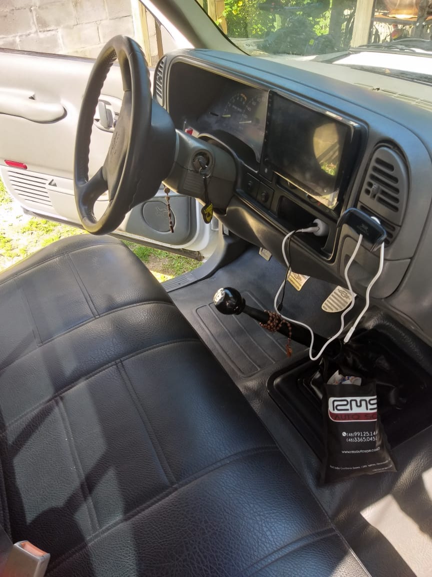 Linda Silverado 4.1 Gasolina