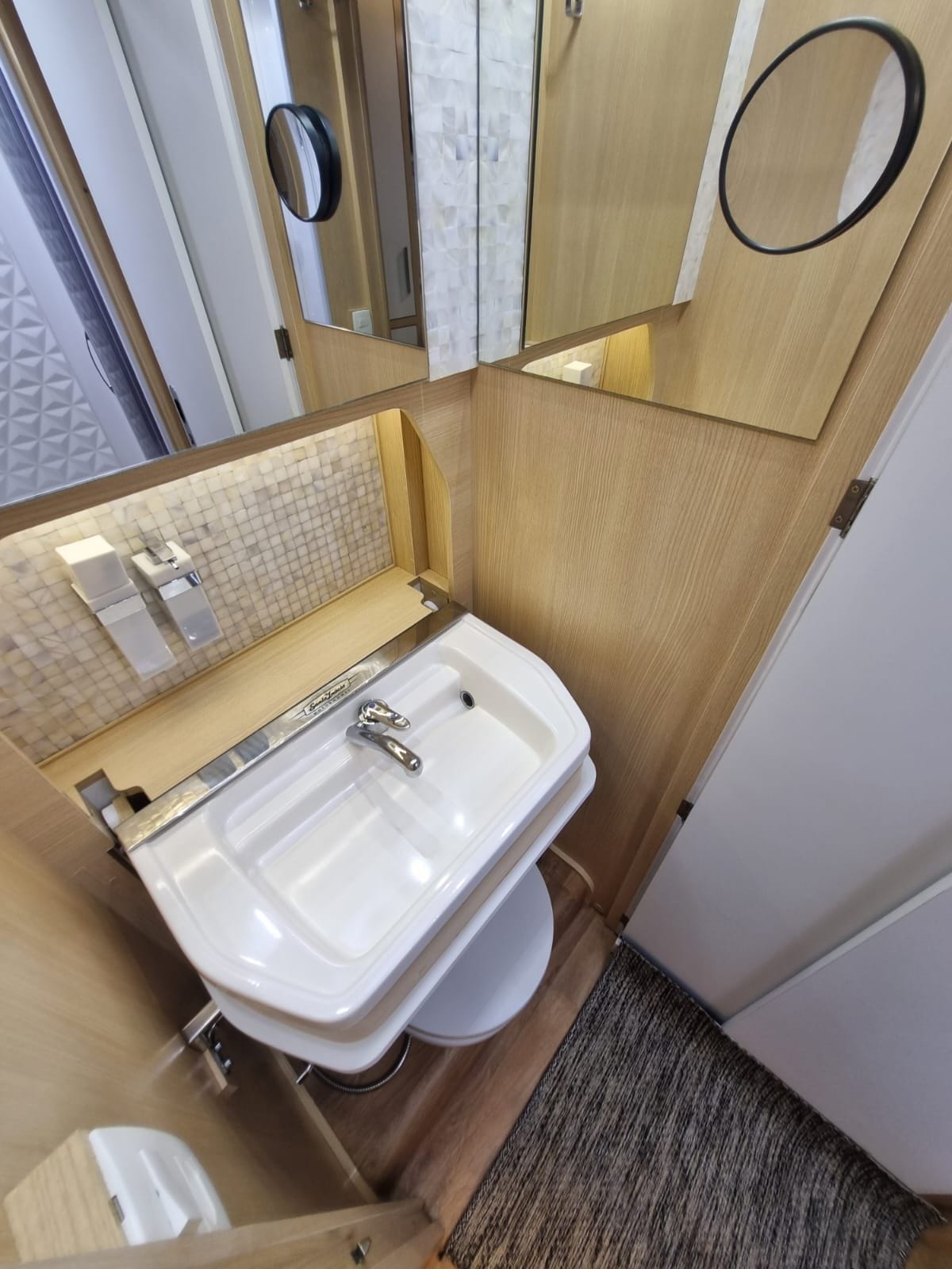 Motorhome Sprinter Luxuoso Completo