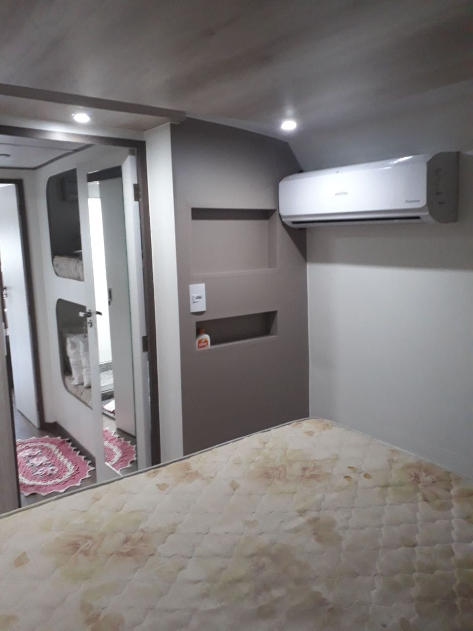 VENDO MOTORHOME ESPAÇOSO .