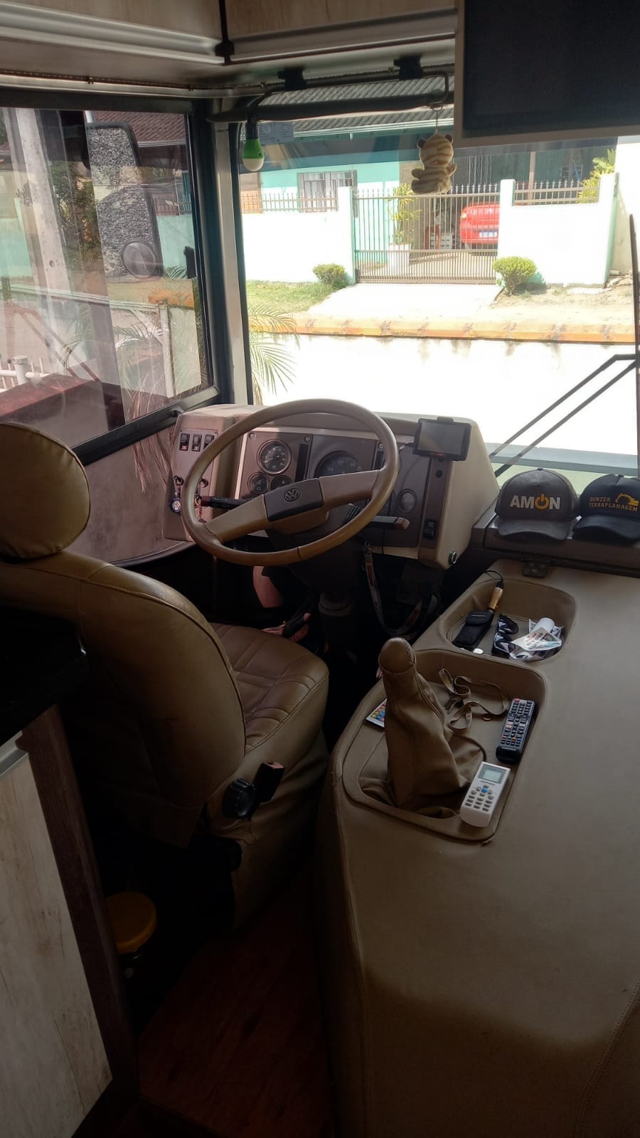 VENDO MOTORHOME ESPAÇOSO .