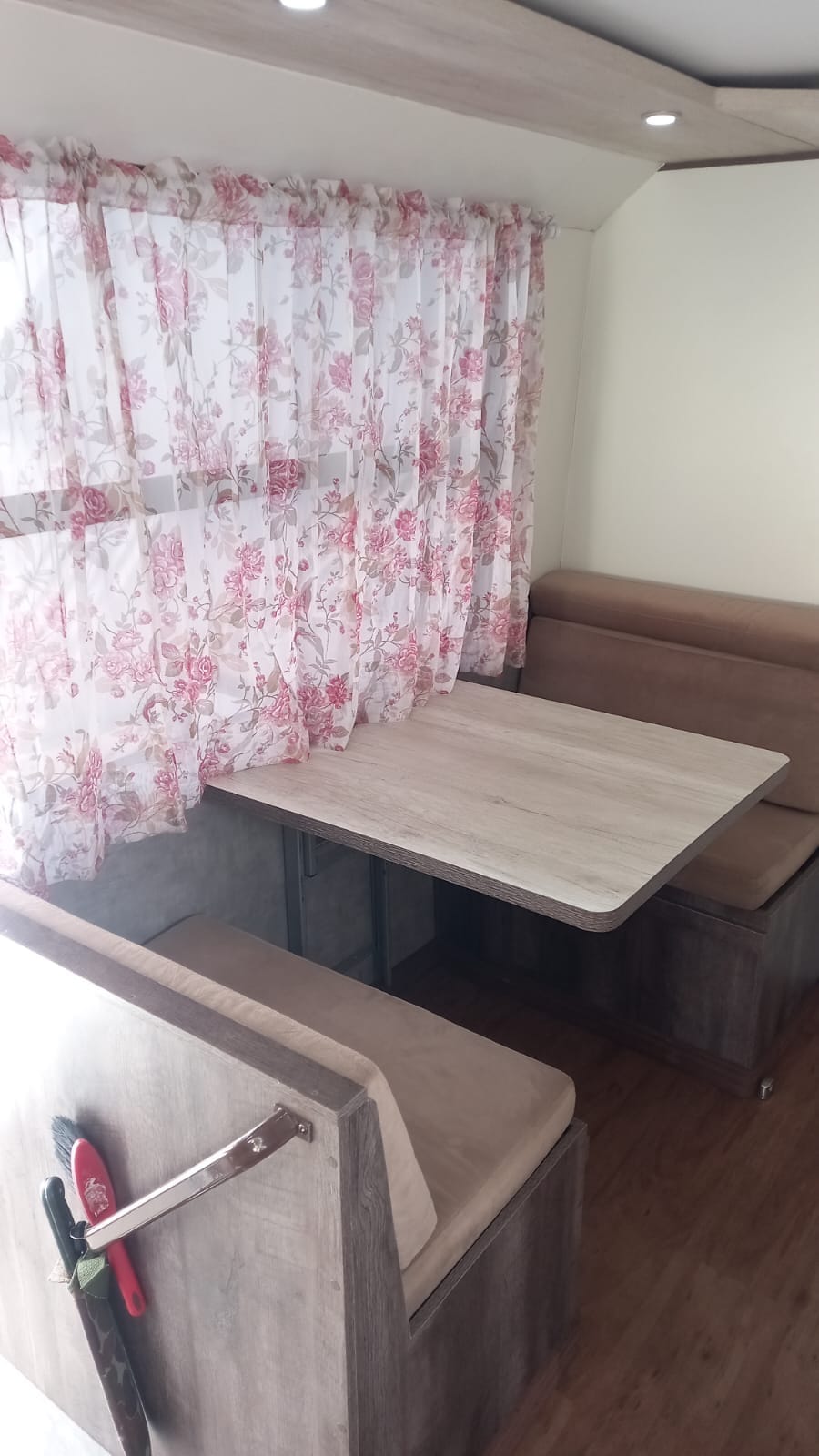 VENDO MOTORHOME ESPAÇOSO .