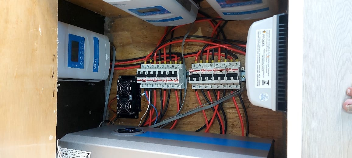 Revisão eletrica, Hidraulica e Instalação de enrgia Solar em Motorhomes e trailers, Região de Ilheus Bahia