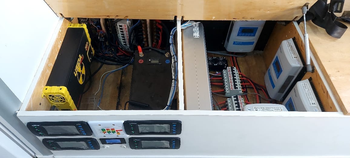 Revisão eletrica, Hidraulica e Instalação de enrgia Solar em Motorhomes e trailers, Região de Ilheus Bahia
