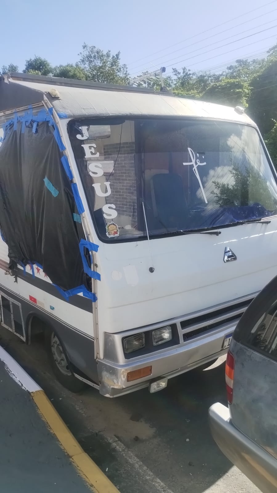 Vendo Granada que foi atingido por carro