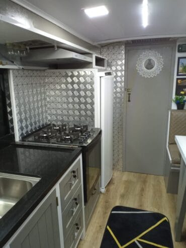 Vende Motorhome em estado perfeito