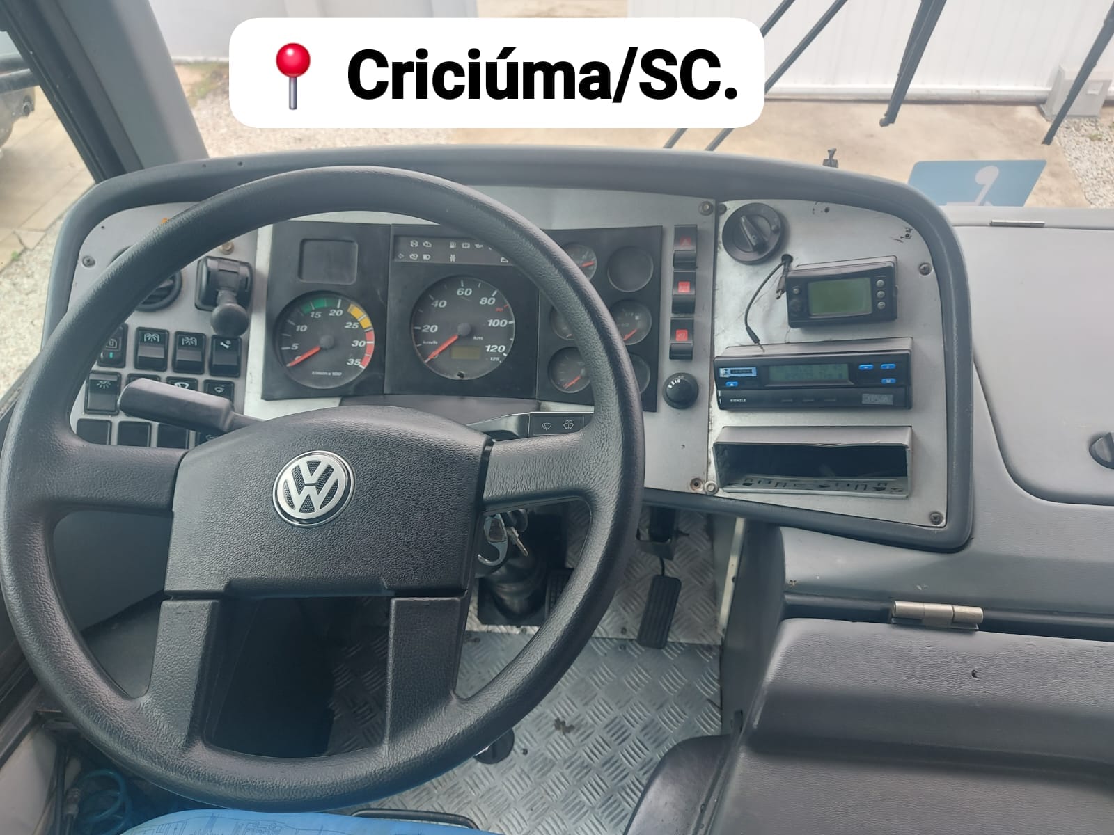 Volks 15.190 2011 Motor MWMX12 48 LUGARES