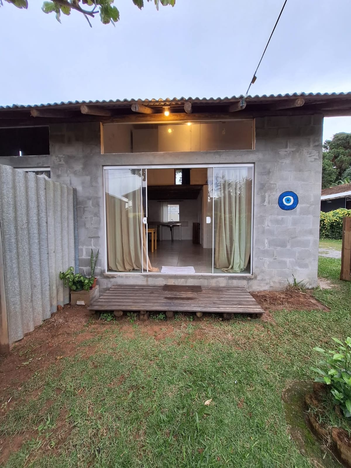 Vendo Lindo Condomínio na praia do Rosa