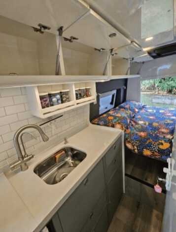 UMA MERCEDES PERFEITA PARA SUAS AVENTURAS!