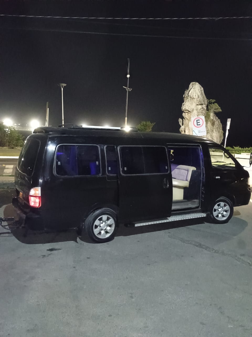 LINDA BESTA COM CARRETA PARA MONTAGEM DE MH