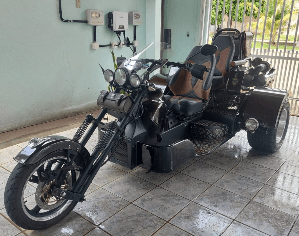 Vendo Um triciclo único para suas aventura