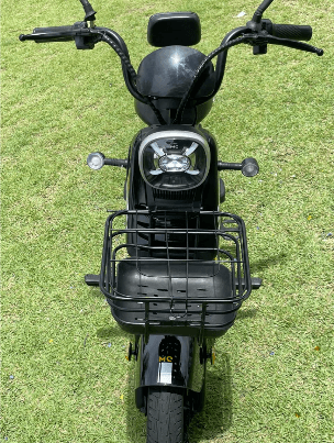 VENDO SCOOTER SUPER NOVA SÓ 600 km